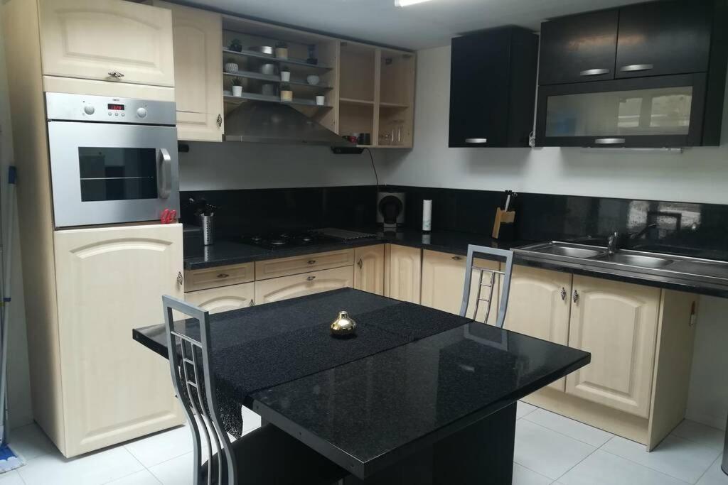 Appartement neuf à Boussu - près de la France - all inclusive élec, Eau, pellet Boussu-lez-Mons Exterior foto